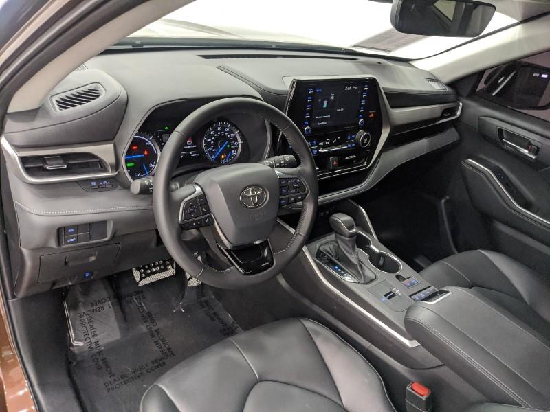 Used Toyota Highlander Hybrid XLE 2021 | Car Revolution. Maple Shade, New Jersey Used Toyota Highlander Hybrid XLE 2021 | Car Revolution. Maple Shade, New Jersey