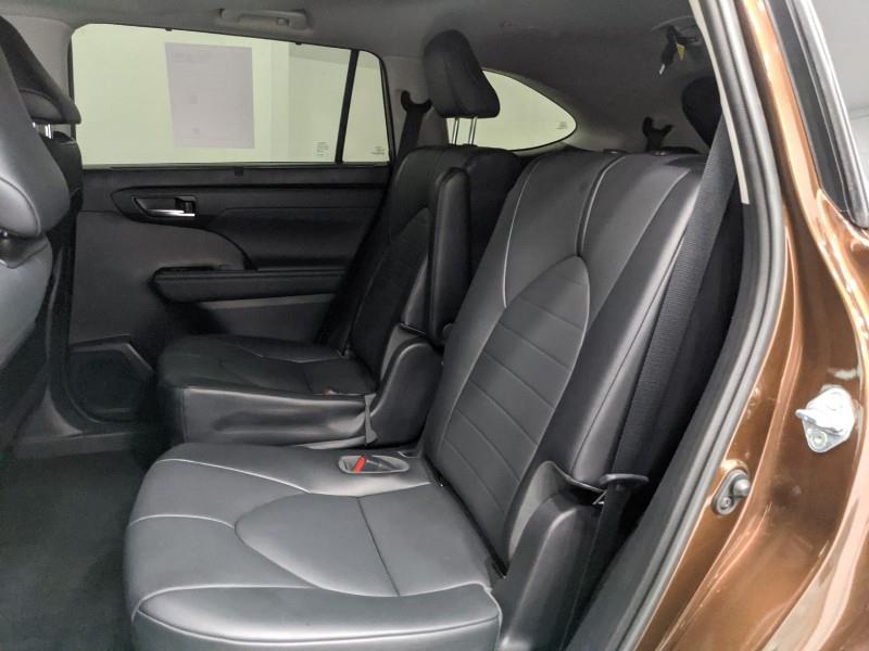 Used Toyota Highlander Hybrid XLE 2021 | Car Revolution. Maple Shade, New Jersey Used Toyota Highlander Hybrid XLE 2021 | Car Revolution. Maple Shade, New Jersey