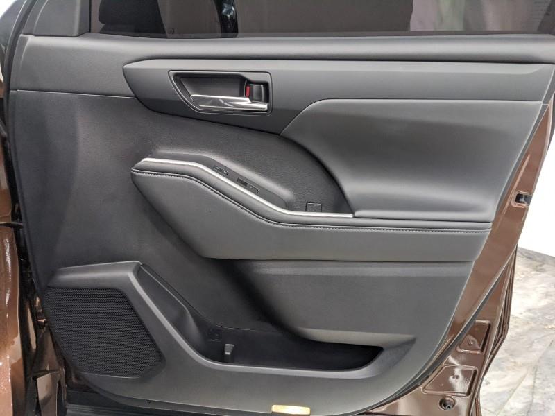 Used Toyota Highlander Hybrid XLE 2021 | Car Revolution. Maple Shade, New Jersey Used Toyota Highlander Hybrid XLE 2021 | Car Revolution. Maple Shade, New Jersey