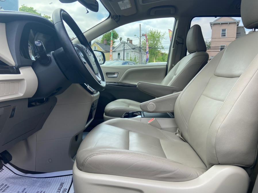2018 Toyota Sienna XLE FWD 8-Passenger (Natl), available for sale in Irvington , New Jersey | Auto Haus of Irvington Corp. Irvington , New Jersey 2018 Toyota Sienna XLE FWD 8-Passenger (Natl), available for sale in Irvington , New Jersey | Auto Haus of Irvington Corp. Irvington , New Jersey
