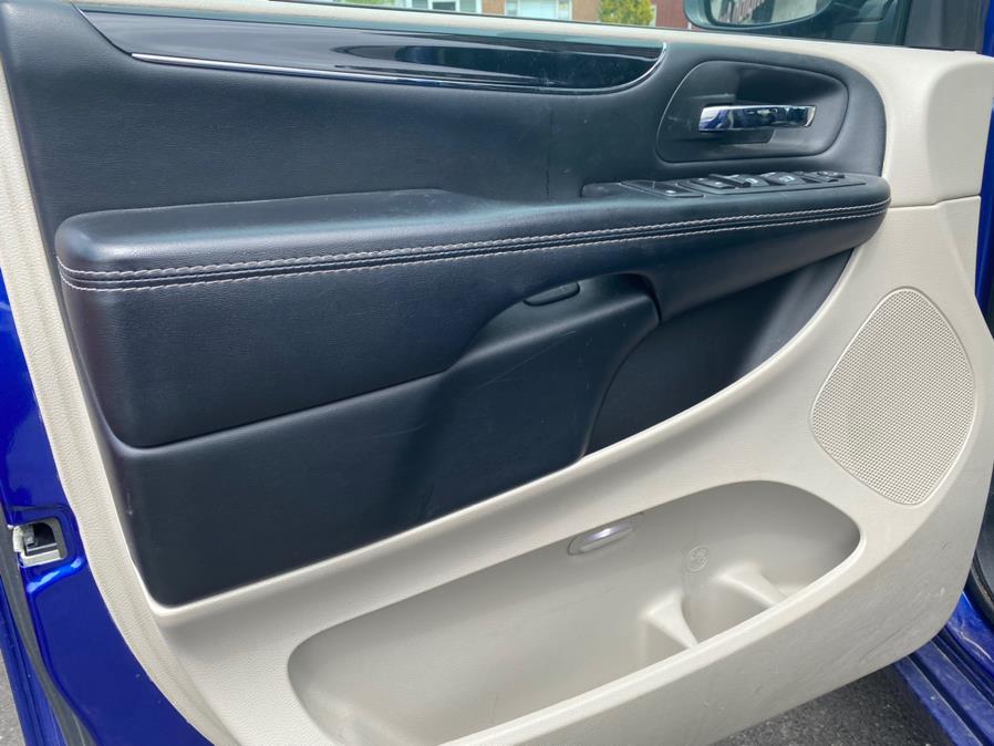 2020 Dodge Grand Caravan SXT Wagon, available for sale in Linden, New Jersey | Champion Auto Sales. Linden, New Jersey 2020 Dodge Grand Caravan SXT Wagon, available for sale in Linden, New Jersey | Champion Auto Sales. Linden, New Jersey
