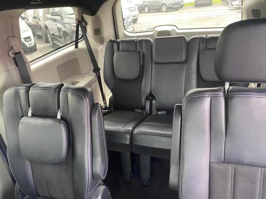 2020 Dodge Grand Caravan SXT Wagon, available for sale in Linden, New Jersey | Champion Auto Sales. Linden, New Jersey 2020 Dodge Grand Caravan SXT Wagon, available for sale in Linden, New Jersey | Champion Auto Sales. Linden, New Jersey