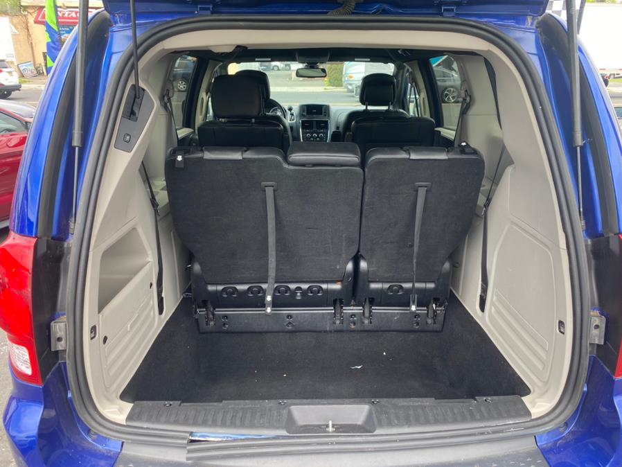 2020 Dodge Grand Caravan SXT Wagon, available for sale in Linden, New Jersey | Champion Auto Sales. Linden, New Jersey 2020 Dodge Grand Caravan SXT Wagon, available for sale in Linden, New Jersey | Champion Auto Sales. Linden, New Jersey