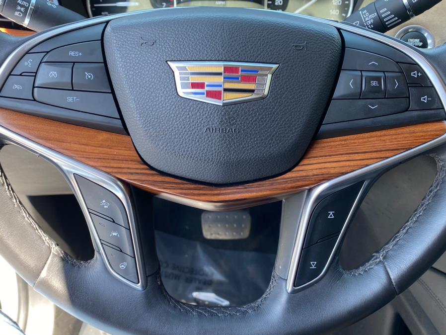 Used Cadillac XT5 AWD 4dr Platinum 2017 | Lava Motors 2 Inc. Canton, Connecticut Used Cadillac XT5 AWD 4dr Platinum 2017 | Lava Motors 2 Inc. Canton, Connecticut