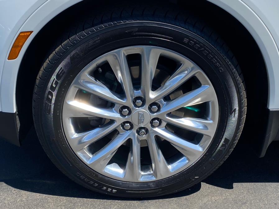 Used Cadillac XT5 AWD 4dr Platinum 2017 | Lava Motors 2 Inc. Canton, Connecticut Used Cadillac XT5 AWD 4dr Platinum 2017 | Lava Motors 2 Inc. Canton, Connecticut