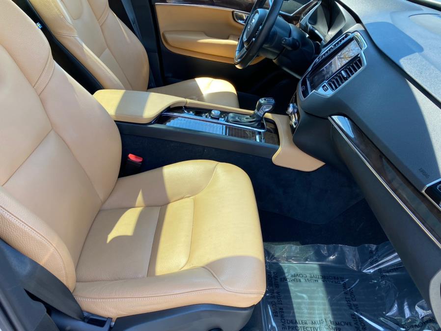 Used Volvo XC90 AWD 4dr T6 Momentum 2016 | Lava Motors 2 Inc. Canton, Connecticut Used Volvo XC90 AWD 4dr T6 Momentum 2016 | Lava Motors 2 Inc. Canton, Connecticut