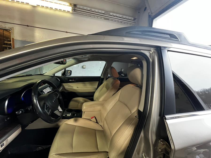 2015 Subaru Outback 4dr Wgn 2.5i Limited PZEV, available for sale in Canton, Connecticut | Lava Motors 2 Inc. Canton, Connecticut 2015 Subaru Outback 4dr Wgn 2.5i Limited PZEV, available for sale in Canton, Connecticut | Lava Motors 2 Inc. Canton, Connecticut
