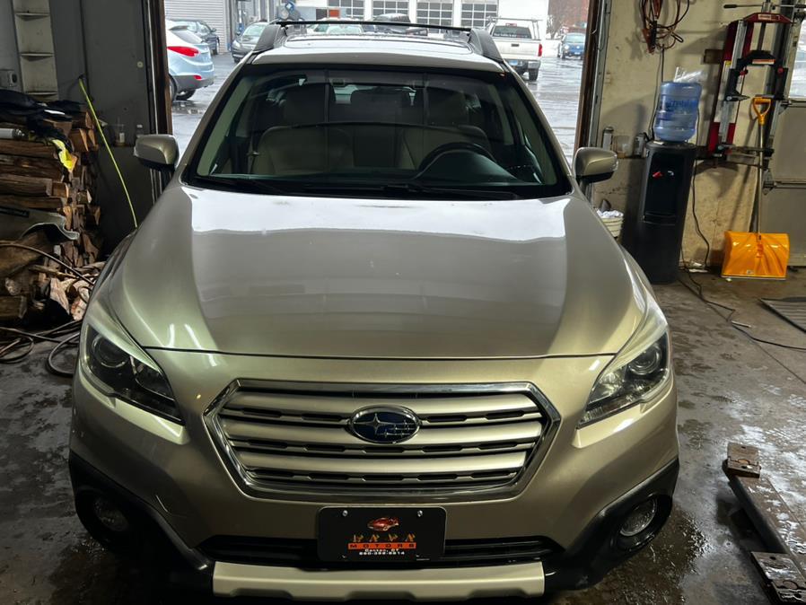 2015 Subaru Outback 4dr Wgn 2.5i Limited PZEV, available for sale in Canton, Connecticut | Lava Motors 2 Inc. Canton, Connecticut 2015 Subaru Outback 4dr Wgn 2.5i Limited PZEV, available for sale in Canton, Connecticut | Lava Motors 2 Inc. Canton, Connecticut
