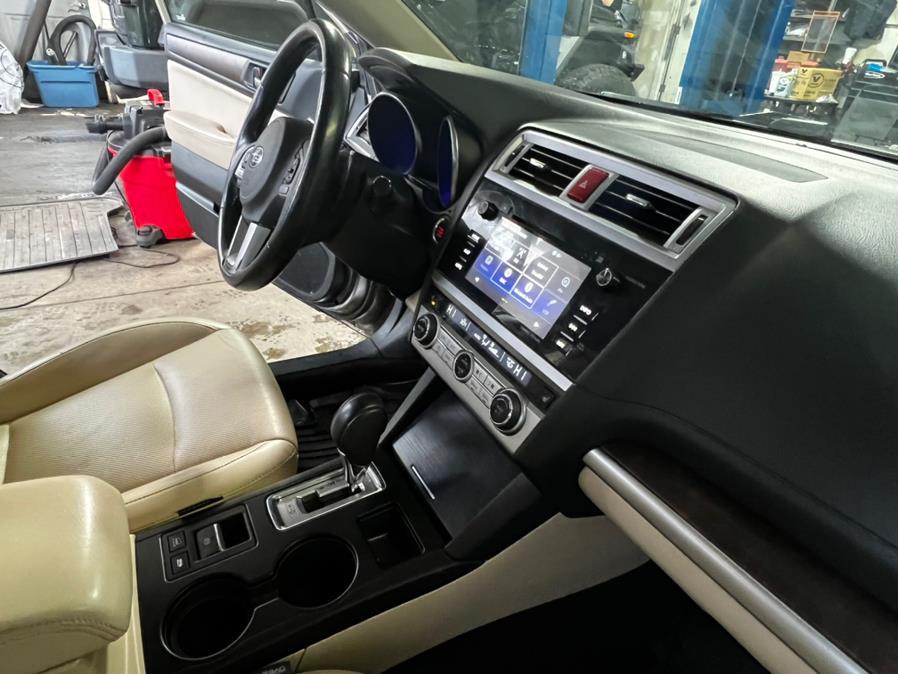 2015 Subaru Outback 4dr Wgn 2.5i Limited PZEV, available for sale in Canton, Connecticut | Lava Motors 2 Inc. Canton, Connecticut 2015 Subaru Outback 4dr Wgn 2.5i Limited PZEV, available for sale in Canton, Connecticut | Lava Motors 2 Inc. Canton, Connecticut