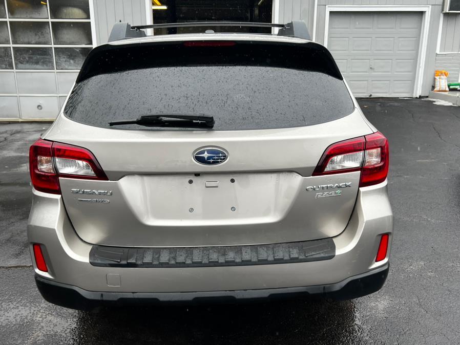 2015 Subaru Outback 4dr Wgn 2.5i Limited PZEV, available for sale in Canton, Connecticut | Lava Motors 2 Inc. Canton, Connecticut 2015 Subaru Outback 4dr Wgn 2.5i Limited PZEV, available for sale in Canton, Connecticut | Lava Motors 2 Inc. Canton, Connecticut