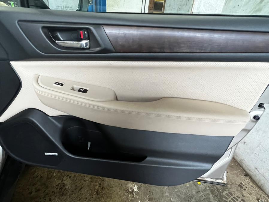 2015 Subaru Outback 4dr Wgn 2.5i Limited PZEV, available for sale in Canton, Connecticut | Lava Motors 2 Inc. Canton, Connecticut 2015 Subaru Outback 4dr Wgn 2.5i Limited PZEV, available for sale in Canton, Connecticut | Lava Motors 2 Inc. Canton, Connecticut