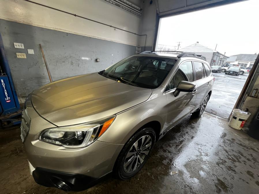 2015 Subaru Outback 4dr Wgn 2.5i Limited PZEV, available for sale in Canton, Connecticut | Lava Motors 2 Inc. Canton, Connecticut 2015 Subaru Outback 4dr Wgn 2.5i Limited PZEV, available for sale in Canton, Connecticut | Lava Motors 2 Inc. Canton, Connecticut