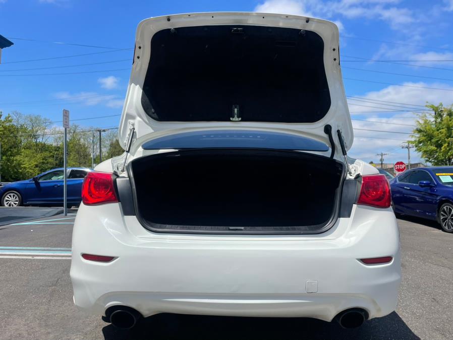 2016 INFINITI Q50 3.0t Premium. CLEAN CARFAX!, available for sale in Elmont, New York | Sunrise of Elmont. Elmont, New York 2016 INFINITI Q50 3.0t Premium. CLEAN CARFAX!, available for sale in Elmont, New York | Sunrise of Elmont. Elmont, New York