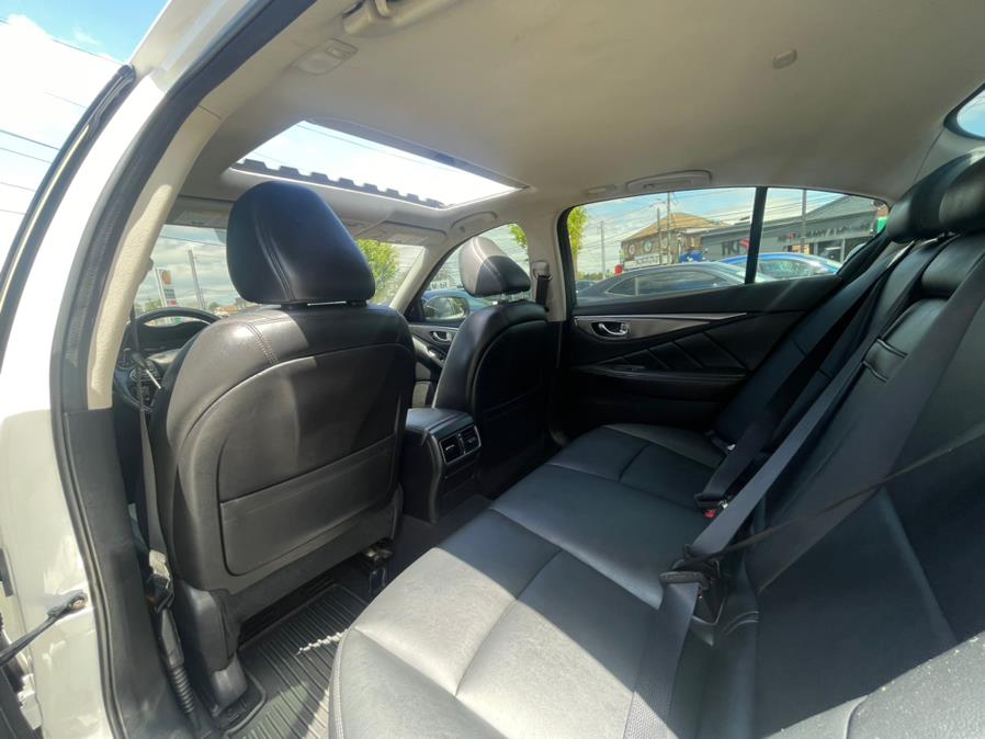 2016 INFINITI Q50 3.0t Premium. CLEAN CARFAX!, available for sale in Elmont, New York | Sunrise of Elmont. Elmont, New York 2016 INFINITI Q50 3.0t Premium. CLEAN CARFAX!, available for sale in Elmont, New York | Sunrise of Elmont. Elmont, New York