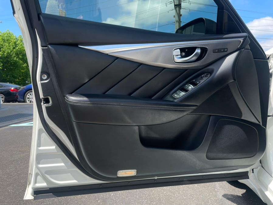 2016 INFINITI Q50 3.0t Premium. CLEAN CARFAX!, available for sale in Elmont, New York | Sunrise of Elmont. Elmont, New York 2016 INFINITI Q50 3.0t Premium. CLEAN CARFAX!, available for sale in Elmont, New York | Sunrise of Elmont. Elmont, New York