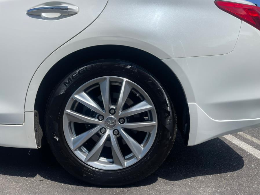 2016 INFINITI Q50 3.0t Premium. CLEAN CARFAX!, available for sale in Elmont, New York | Sunrise of Elmont. Elmont, New York 2016 INFINITI Q50 3.0t Premium. CLEAN CARFAX!, available for sale in Elmont, New York | Sunrise of Elmont. Elmont, New York