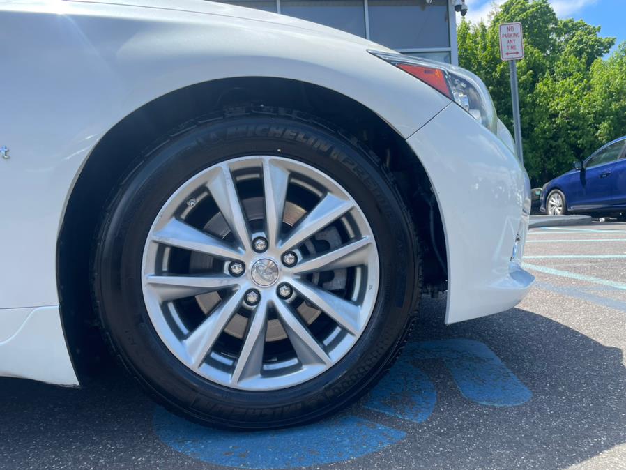 2016 INFINITI Q50 3.0t Premium. CLEAN CARFAX!, available for sale in Elmont, New York | Sunrise of Elmont. Elmont, New York 2016 INFINITI Q50 3.0t Premium. CLEAN CARFAX!, available for sale in Elmont, New York | Sunrise of Elmont. Elmont, New York