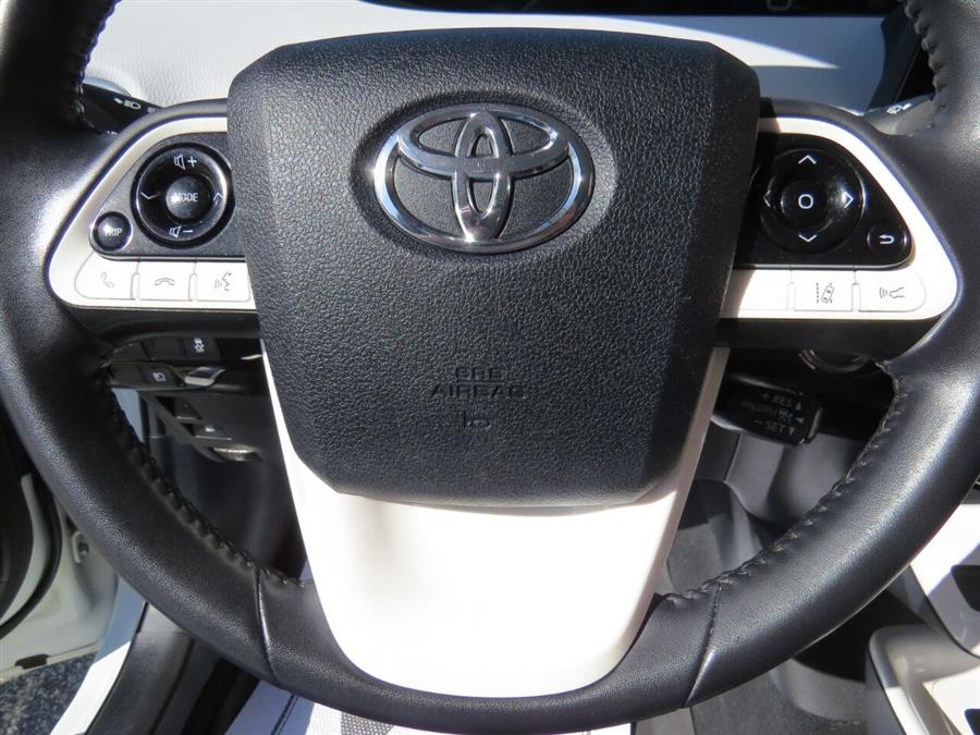 Used Toyota Prius Prime Advanced 4dr Hatchback 2017 | Lake City Exports Inc. Auburn, Maine Used Toyota Prius Prime Advanced 4dr Hatchback 2017 | Lake City Exports Inc. Auburn, Maine