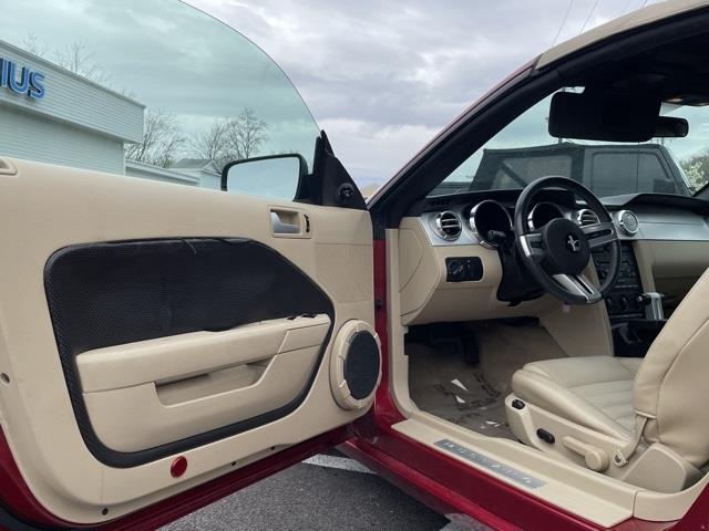 Used Ford Mustang GT Deluxe 2005 | Blasius of Danbury. Danbury, Connecticut Used Ford Mustang GT Deluxe 2005 | Blasius of Danbury. Danbury, Connecticut