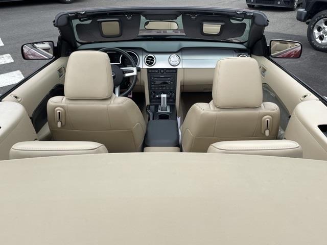 Used Ford Mustang GT Deluxe 2005 | Blasius of Danbury. Danbury, Connecticut Used Ford Mustang GT Deluxe 2005 | Blasius of Danbury. Danbury, Connecticut