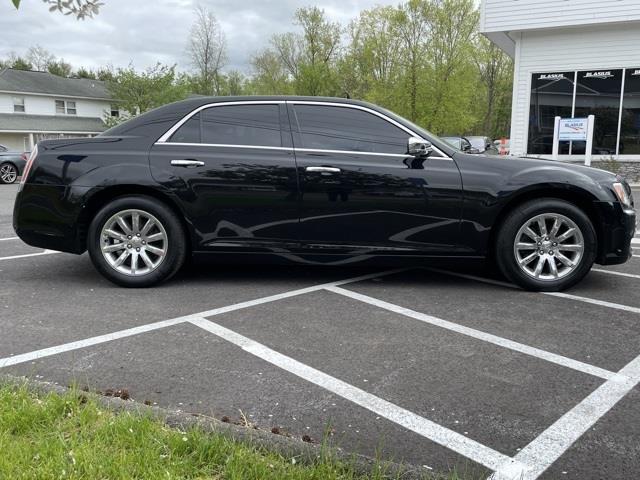 Used Chrysler 300c Base 2013 | Blasius Federal Road. Brookfield, Connecticut Used Chrysler 300c Base 2013 | Blasius Federal Road. Brookfield, Connecticut