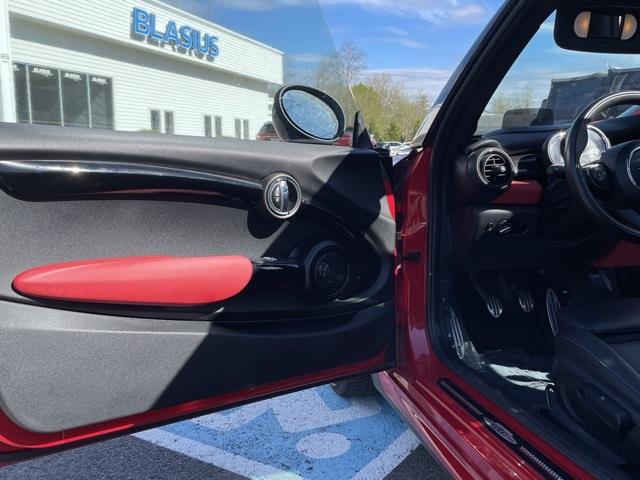 Used Mini John Cooper Works Base 2016 | Blasius of Danbury. Danbury, Connecticut Used Mini John Cooper Works Base 2016 | Blasius of Danbury. Danbury, Connecticut