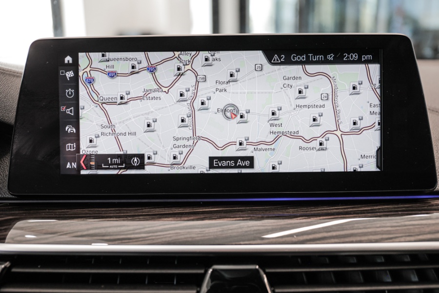 Used BMW 5 Series M550i xDrive Sedan 2018 | 26 Motors Long Island. ELMONT, New York Used BMW 5 Series M550i xDrive Sedan 2018 | 26 Motors Long Island. ELMONT, New York