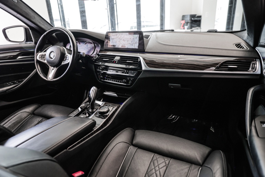 Used BMW 5 Series M550i xDrive Sedan 2018 | 26 Motors Long Island. ELMONT, New York Used BMW 5 Series M550i xDrive Sedan 2018 | 26 Motors Long Island. ELMONT, New York