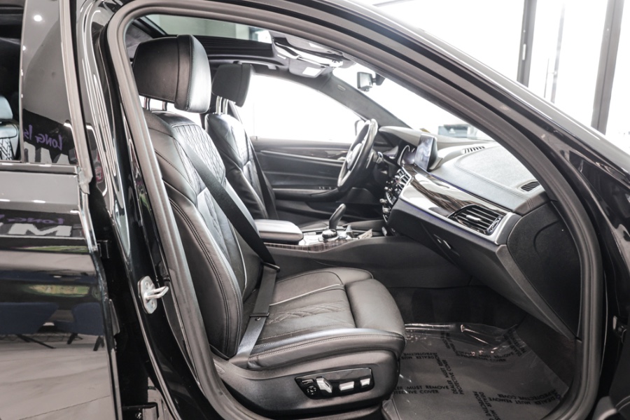 Used BMW 5 Series M550i xDrive Sedan 2018 | 26 Motors Long Island. ELMONT, New York Used BMW 5 Series M550i xDrive Sedan 2018 | 26 Motors Long Island. ELMONT, New York