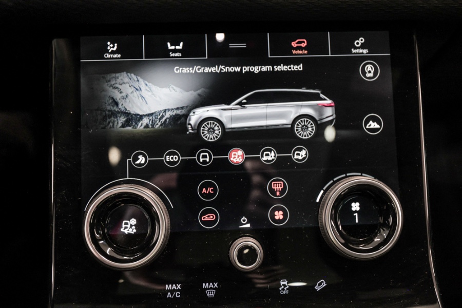 Used Land Rover Range Rover Velar P250 R-Dynamic SE 2019 | 26 Motors Long Island. ELMONT, New York Used Land Rover Range Rover Velar P250 R-Dynamic SE 2019 | 26 Motors Long Island. ELMONT, New York