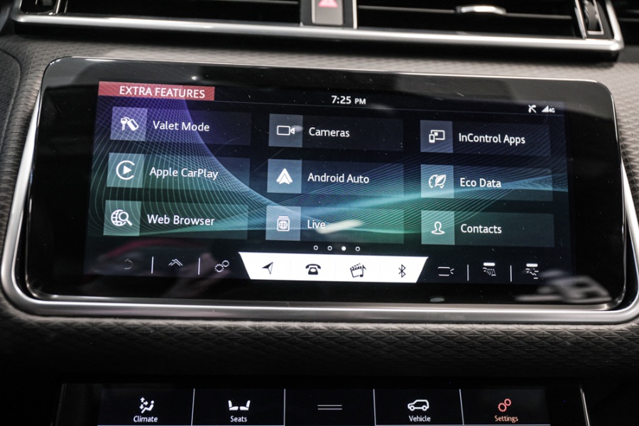 Used Land Rover Range Rover Velar P250 R-Dynamic SE 2019 | 26 Motors Long Island. ELMONT, New York Used Land Rover Range Rover Velar P250 R-Dynamic SE 2019 | 26 Motors Long Island. ELMONT, New York