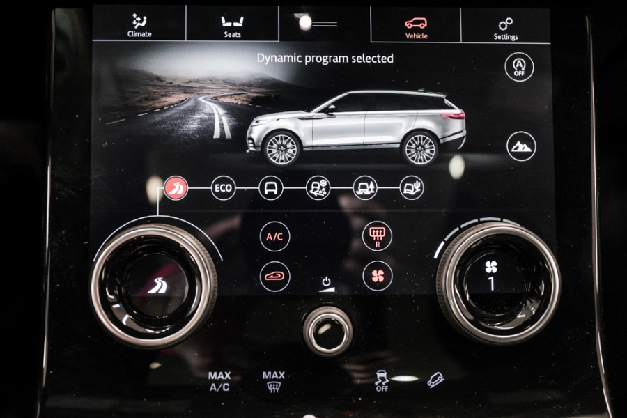 Used Land Rover Range Rover Velar P250 R-Dynamic SE 2019 | 26 Motors Long Island. ELMONT, New York Used Land Rover Range Rover Velar P250 R-Dynamic SE 2019 | 26 Motors Long Island. ELMONT, New York