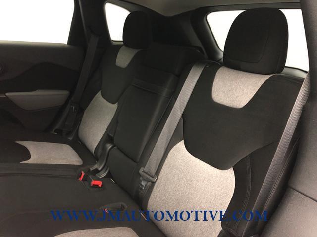 Used Jeep Cherokee 4WD 4dr Latitude 2014 | J&M Automotive Sls&Svc LLC. Naugatuck, Connecticut Used Jeep Cherokee 4WD 4dr Latitude 2014 | J&M Automotive Sls&Svc LLC. Naugatuck, Connecticut