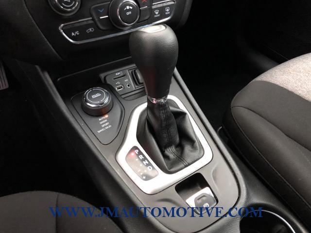 Used Jeep Cherokee 4WD 4dr Latitude 2014 | J&M Automotive Sls&Svc LLC. Naugatuck, Connecticut Used Jeep Cherokee 4WD 4dr Latitude 2014 | J&M Automotive Sls&Svc LLC. Naugatuck, Connecticut