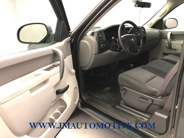 2011 Chevrolet Silverado 1500 4WD Ext Cab 143.5 Work Truck, available for sale in Naugatuck, Connecticut | J&M Automotive Sls&Svc LLC. Naugatuck, Connecticut 2011 Chevrolet Silverado 1500 4WD Ext Cab 143.5 Work Truck, available for sale in Naugatuck, Connecticut | J&M Automotive Sls&Svc LLC. Naugatuck, Connecticut
