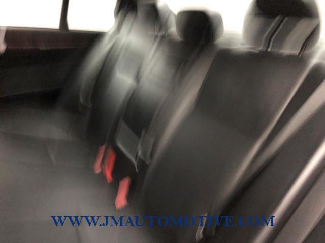 Used Mercedes-benz C-class 4dr Sdn C 300 Luxury 4MATIC 2013 | J&M Automotive Sls&Svc LLC. Naugatuck, Connecticut Used Mercedes-benz C-class 4dr Sdn C 300 Luxury 4MATIC 2013 | J&M Automotive Sls&Svc LLC. Naugatuck, Connecticut