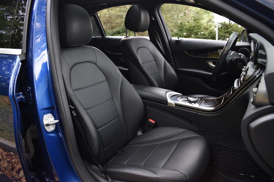 Used Mercedes-benz C-class C 300 4dr Sedan 2019 | Camy Cars. Great Neck, New York Used Mercedes-benz C-class C 300 4dr Sedan 2019 | Camy Cars. Great Neck, New York