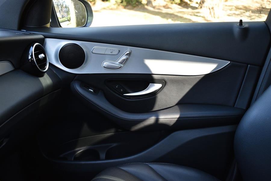 Used Mercedes-benz Glc GLC 300 4MATIC AWD 4dr SUV 2019 | Camy Cars. Great Neck, New York Used Mercedes-benz Glc GLC 300 4MATIC AWD 4dr SUV 2019 | Camy Cars. Great Neck, New York