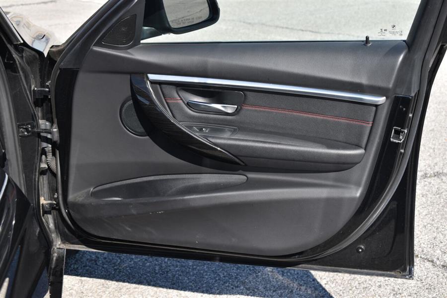 2018 BMW 3 Series 330i xDrive AWD 4dr Sedan, available for sale in Great Neck, New York | Camy Cars. Great Neck, New York 2018 BMW 3 Series 330i xDrive AWD 4dr Sedan, available for sale in Great Neck, New York | Camy Cars. Great Neck, New York