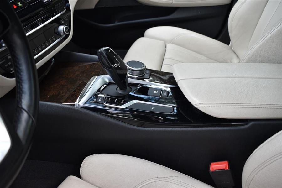 2019 BMW 5 Series 530i xDrive AWD 4dr Sedan, available for sale in Great Neck, New York | Camy Cars. Great Neck, New York 2019 BMW 5 Series 530i xDrive AWD 4dr Sedan, available for sale in Great Neck, New York | Camy Cars. Great Neck, New York