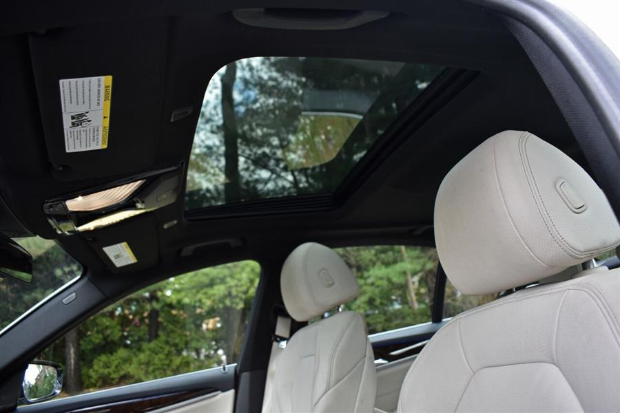 2019 BMW 5 Series 530i xDrive AWD 4dr Sedan, available for sale in Great Neck, New York | Camy Cars. Great Neck, New York 2019 BMW 5 Series 530i xDrive AWD 4dr Sedan, available for sale in Great Neck, New York | Camy Cars. Great Neck, New York