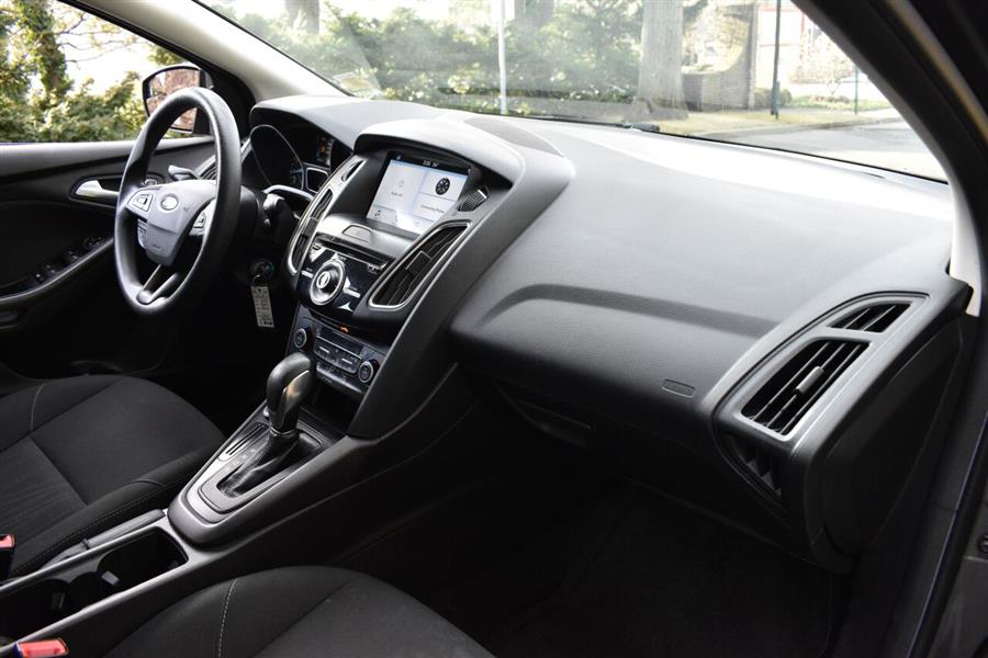 2018 Ford Focus SEL 4dr Sedan, available for sale in Great Neck, New York | Camy Cars. Great Neck, New York 2018 Ford Focus SEL 4dr Sedan, available for sale in Great Neck, New York | Camy Cars. Great Neck, New York