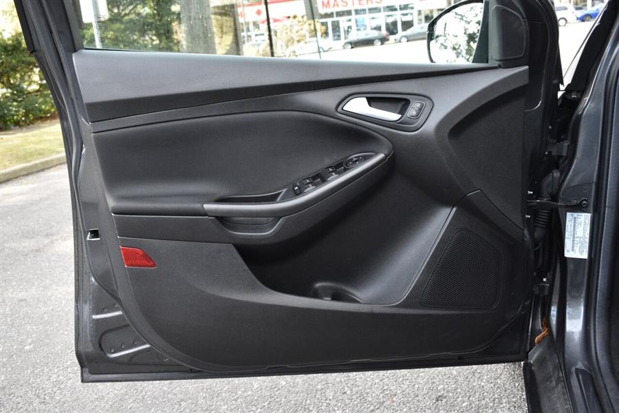 2018 Ford Focus SEL 4dr Sedan, available for sale in Great Neck, New York | Camy Cars. Great Neck, New York 2018 Ford Focus SEL 4dr Sedan, available for sale in Great Neck, New York | Camy Cars. Great Neck, New York