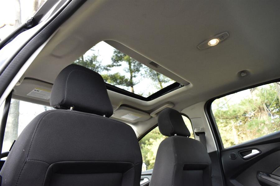 2018 Ford Focus SEL 4dr Sedan, available for sale in Great Neck, New York | Camy Cars. Great Neck, New York 2018 Ford Focus SEL 4dr Sedan, available for sale in Great Neck, New York | Camy Cars. Great Neck, New York