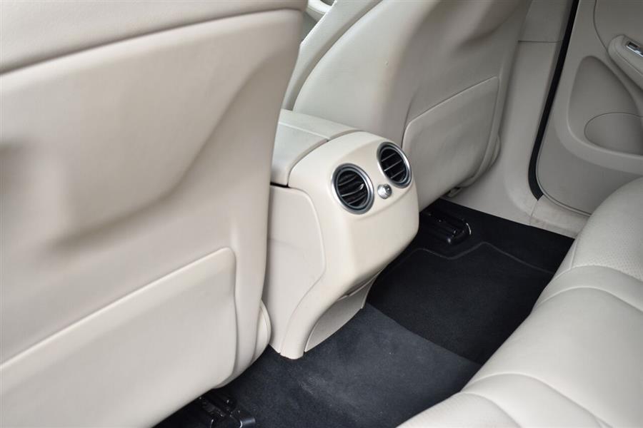 2019 Mercedes-benz Glc GLC 350e 4MATIC AWD 4dr SUV, available for sale in Great Neck, New York | Camy Cars. Great Neck, New York 2019 Mercedes-benz Glc GLC 350e 4MATIC AWD 4dr SUV, available for sale in Great Neck, New York | Camy Cars. Great Neck, New York