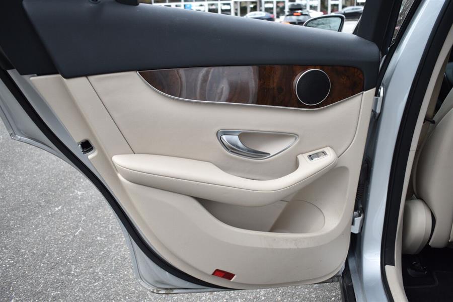 2019 Mercedes-benz Glc GLC 350e 4MATIC AWD 4dr SUV, available for sale in Great Neck, New York | Camy Cars. Great Neck, New York 2019 Mercedes-benz Glc GLC 350e 4MATIC AWD 4dr SUV, available for sale in Great Neck, New York | Camy Cars. Great Neck, New York