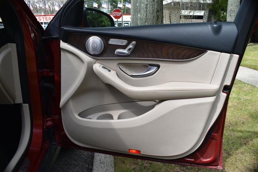 Used Mercedes-benz Glc GLC 300 4MATIC AWD 4dr SUV 2018 | Camy Cars. Great Neck, New York Used Mercedes-benz Glc GLC 300 4MATIC AWD 4dr SUV 2018 | Camy Cars. Great Neck, New York