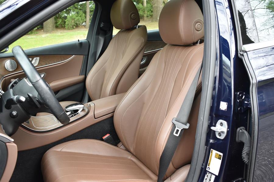 Used Mercedes-benz E-class E 300 4MATIC AWD 4dr Sedan 2019 | Camy Cars. Great Neck, New York Used Mercedes-benz E-class E 300 4MATIC AWD 4dr Sedan 2019 | Camy Cars. Great Neck, New York