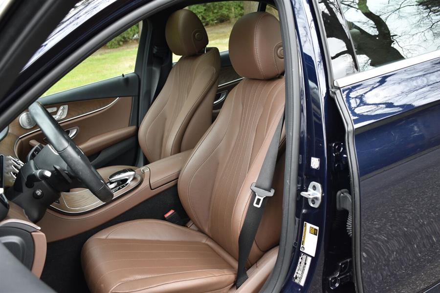 Used Mercedes-benz E-class E 300 4MATIC AWD 4dr Sedan 2019 | Camy Cars. Great Neck, New York Used Mercedes-benz E-class E 300 4MATIC AWD 4dr Sedan 2019 | Camy Cars. Great Neck, New York