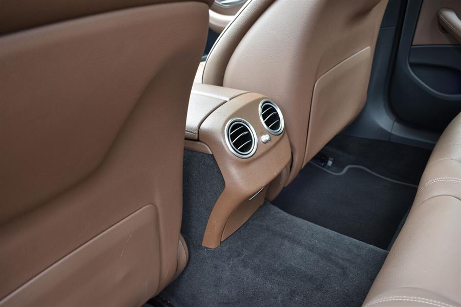 Used Mercedes-benz E-class E 300 4MATIC AWD 4dr Sedan 2019 | Camy Cars. Great Neck, New York Used Mercedes-benz E-class E 300 4MATIC AWD 4dr Sedan 2019 | Camy Cars. Great Neck, New York